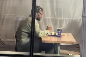 利兹联vs利物浦免费回放录像_利兹联vs利物浦录像回放_利兹联vs利物浦在线直播免费观看又赚翻了！杜兰特25万美元投资AI网站被129亿收购了...
