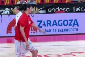 莱切vs威尼斯在线观看免费_莱切vs威尼斯今日直播_莱切vs威尼斯直播在线观看状态不错！张子宇热身再秀扣篮