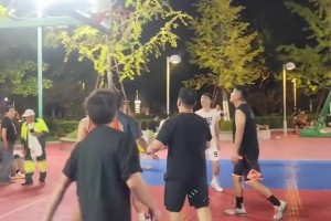 马拉加vs皇家社会在线高清免费_马拉加vs皇家社会在线直播免费观看_马拉加vs皇家社会免费回放录像太仓约基奇！这大哥在野球场简直是无解的大bug！